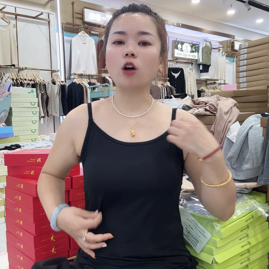 棉7302黑色背心一件