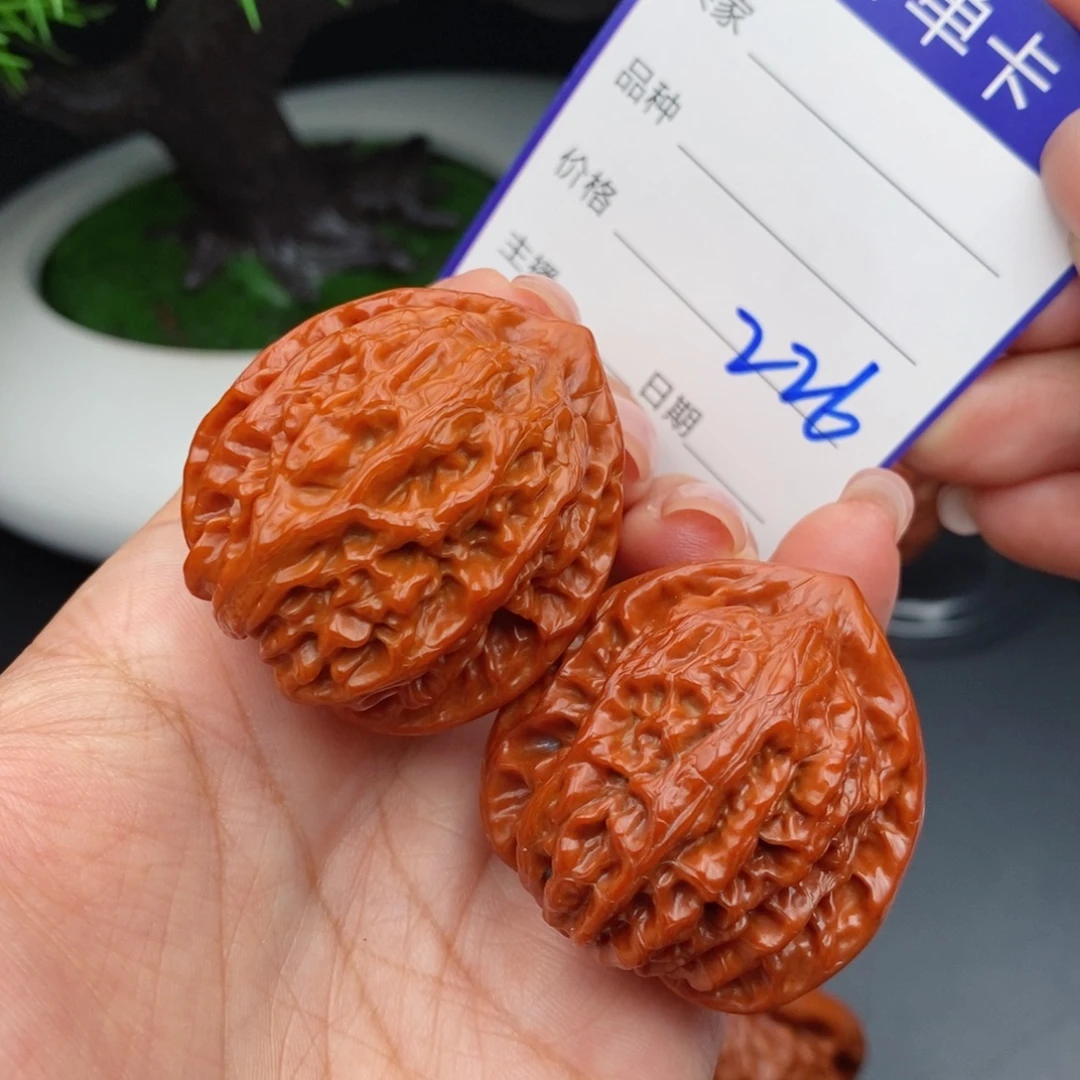 文玩核桃把件38野生金牛226