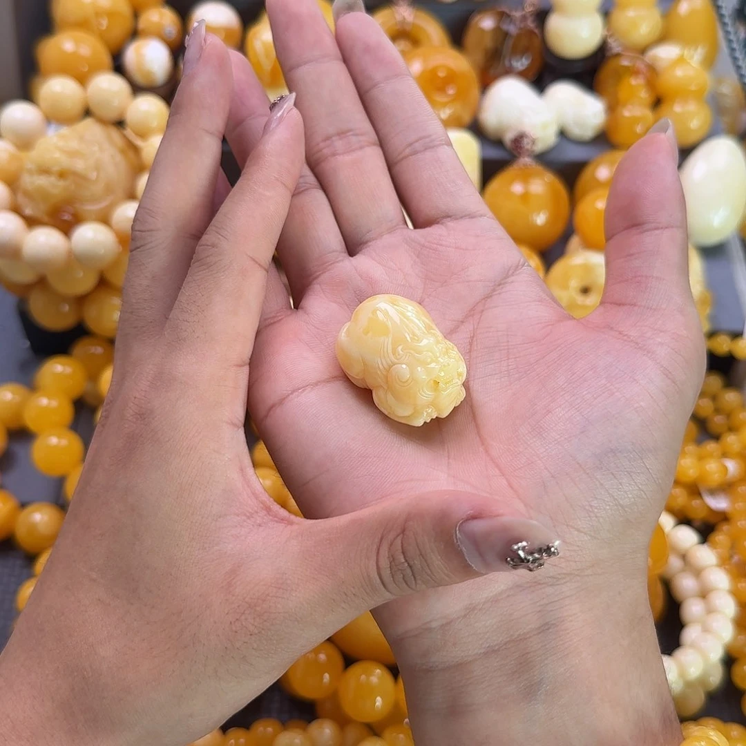 未镶嵌蜜蜡珠宝奇石貔貅