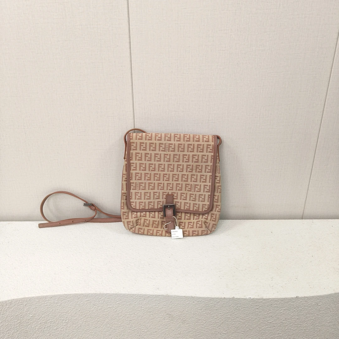 95新 FENDI/芬迪 G专属/芬迪斜挎包/23008