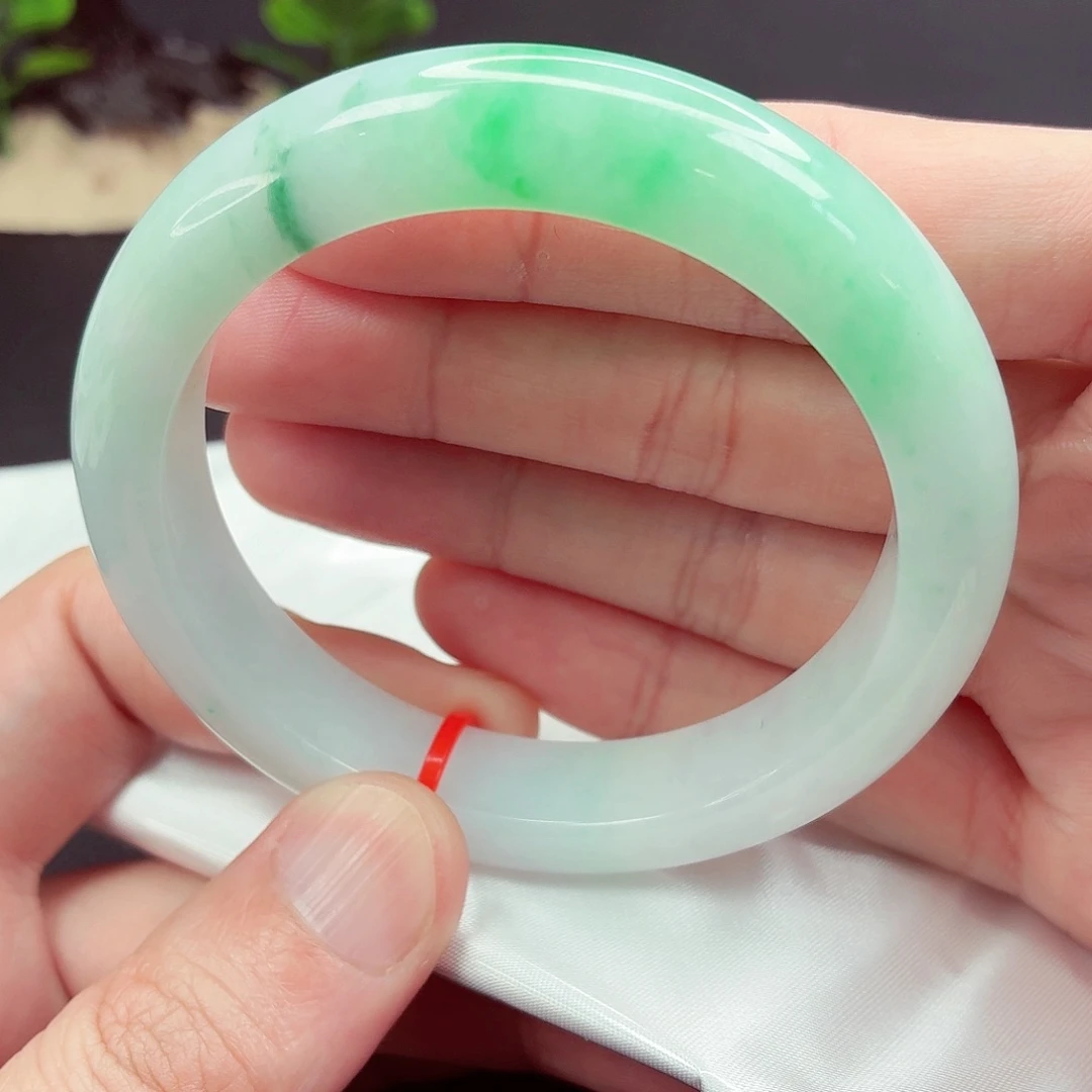 翡翠未镶嵌手镯58.5圈