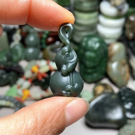未镶嵌和田玉（糖玉）珠宝半成品