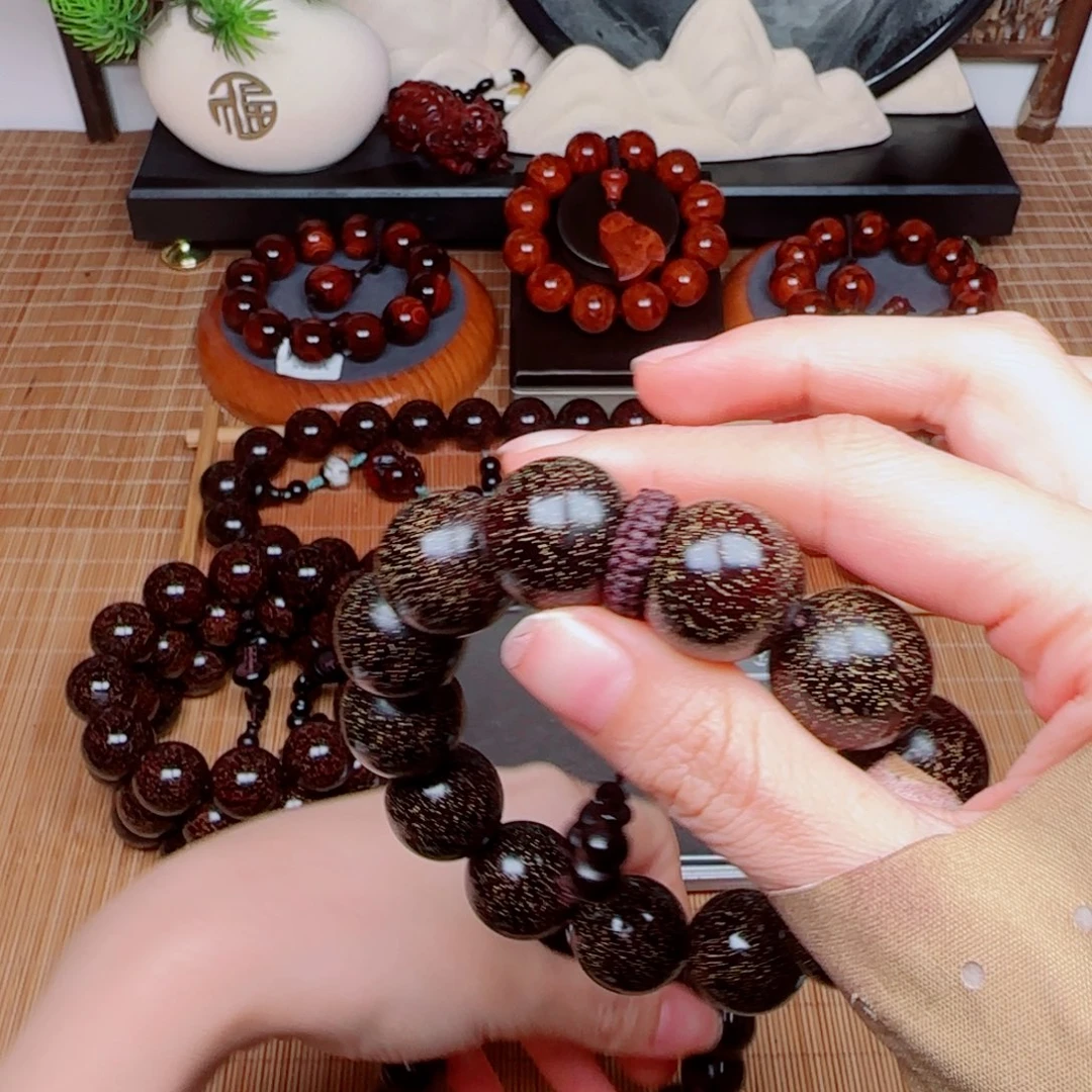 檀香紫檀（小叶紫檀）Q1.8