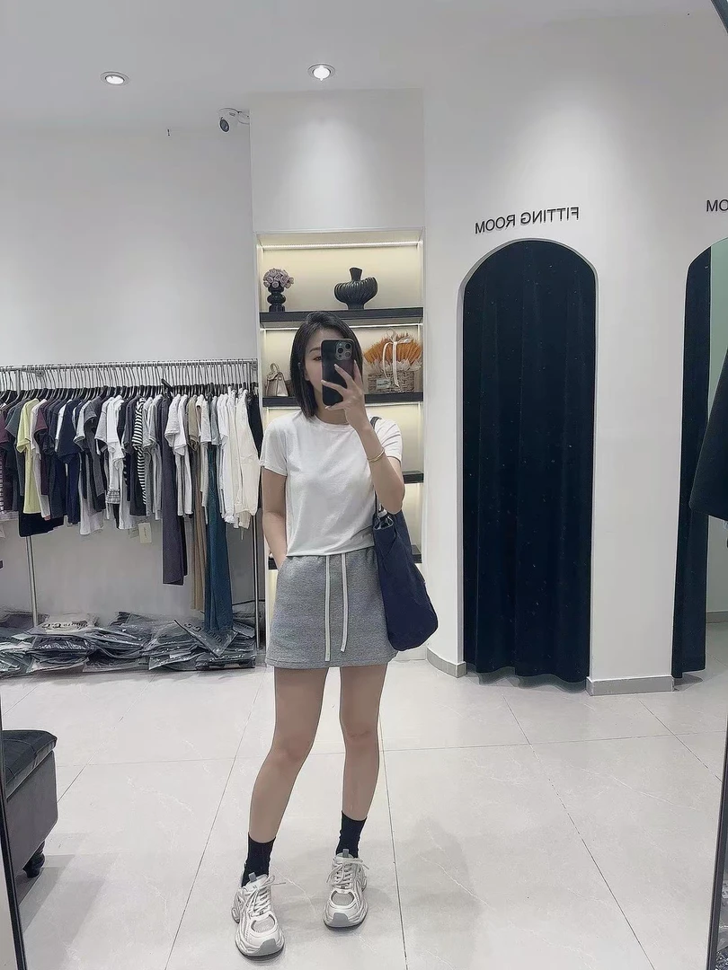 纯色短袖T恤女装正肩圆领基础款百搭打底衫T恤女夏季2025