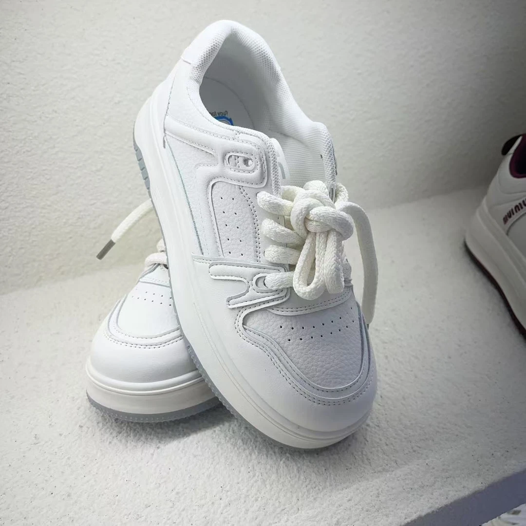 软底不累脚女鞋子真皮厚底小白鞋2025春季新款百搭板鞋休闲运动鞋