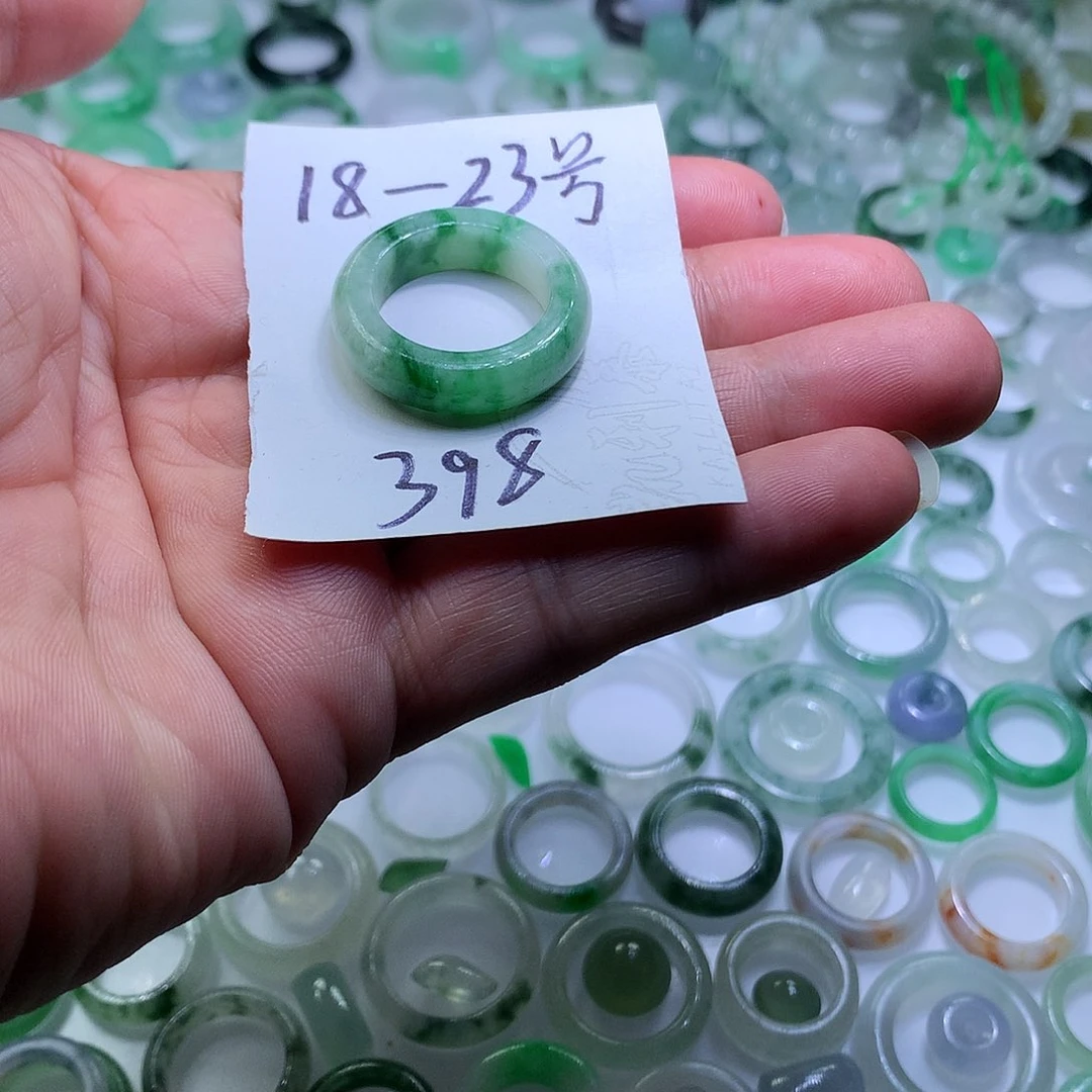 未镶嵌定制翡翠翡翠
