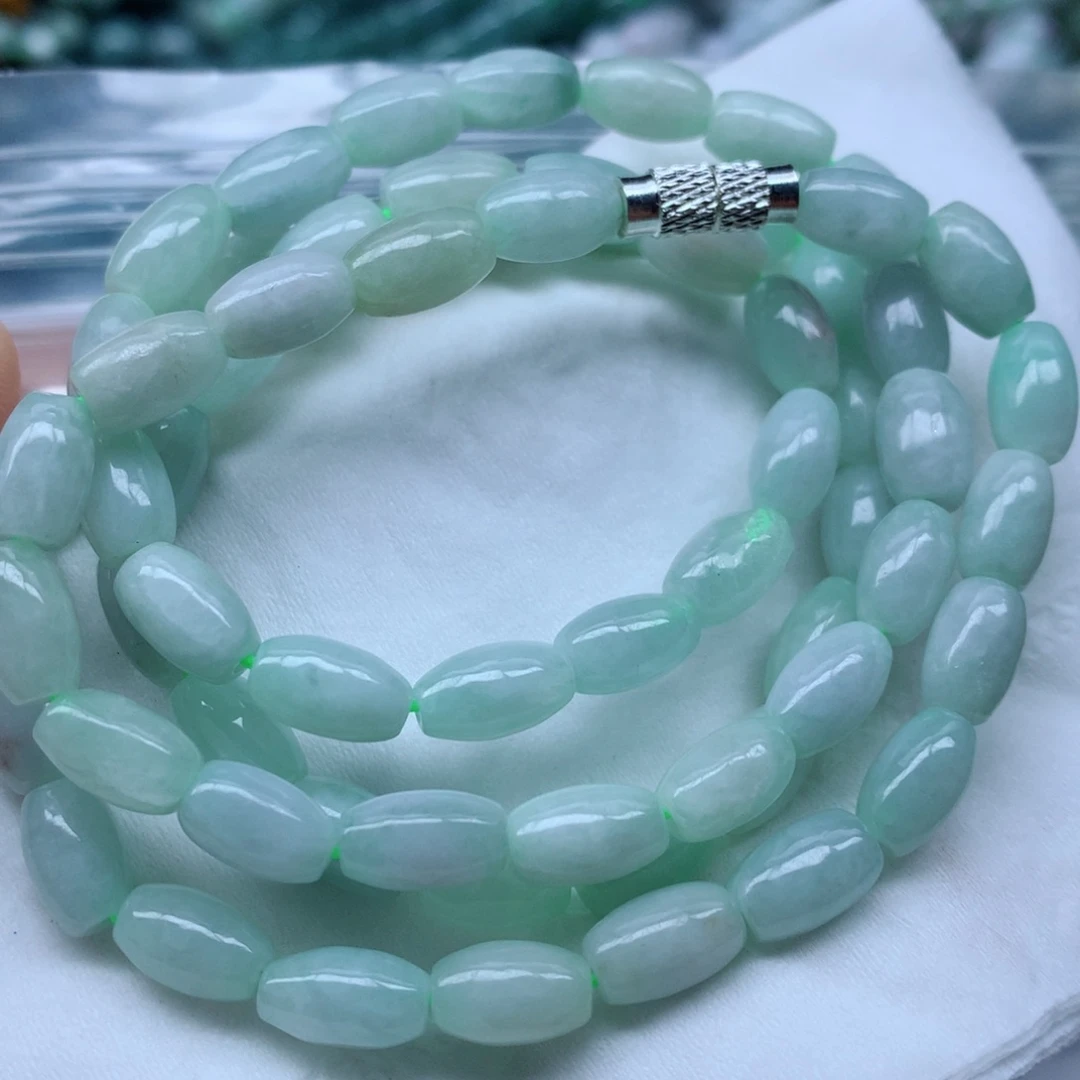 翡翠颈饰未镶嵌手串