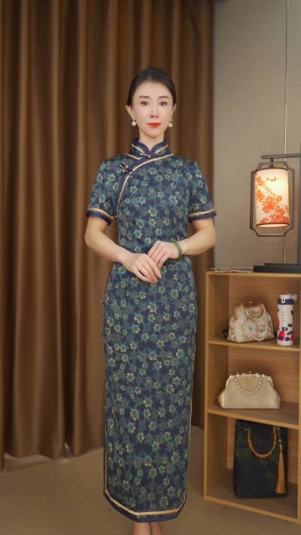 慧霞  日常气质优雅旗袍（衣长125左右）