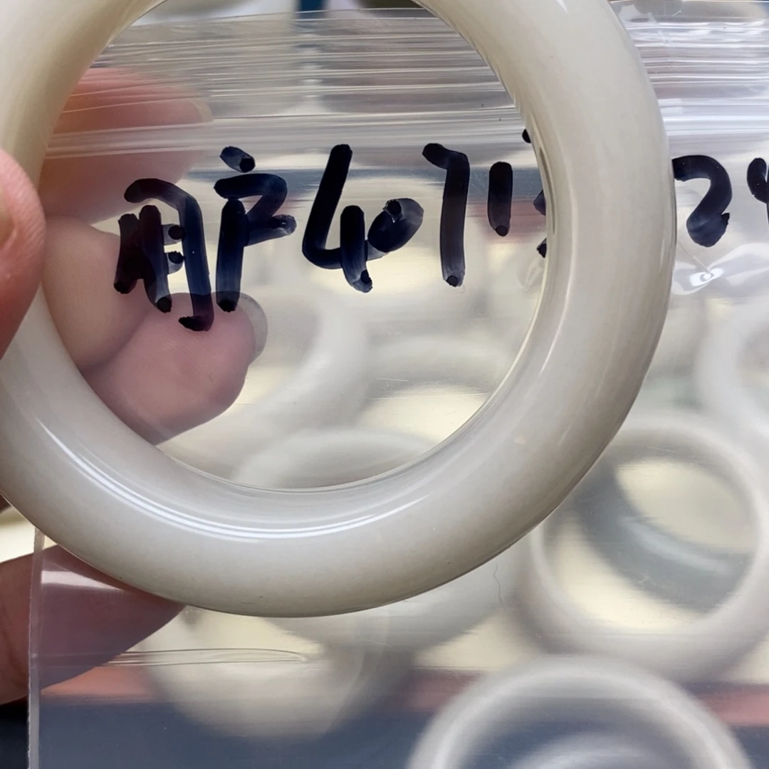 石英质玉手镯未镶嵌用****7