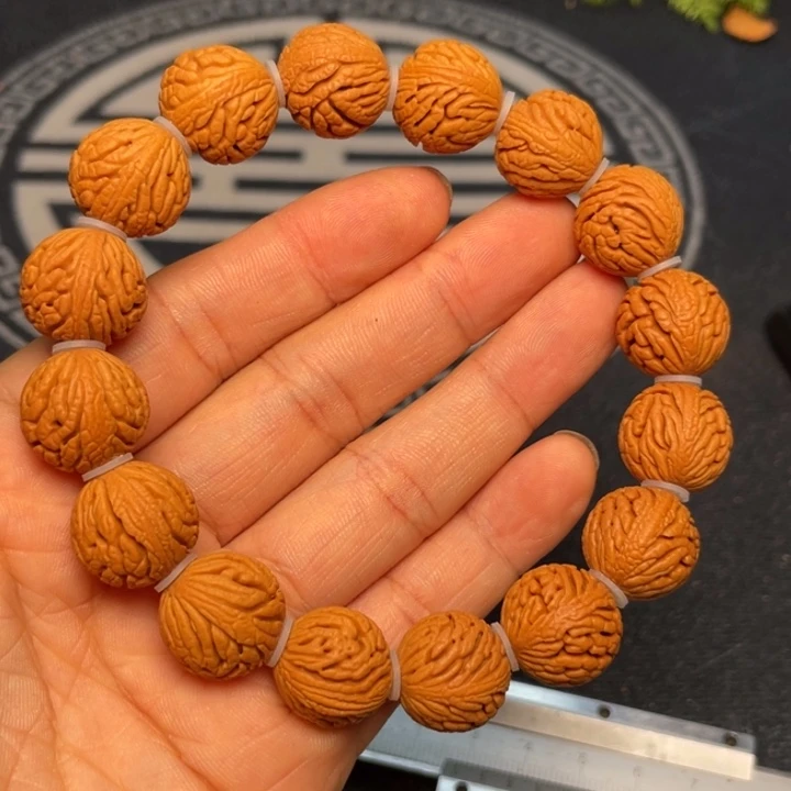 桃核手串龙纹桃核5