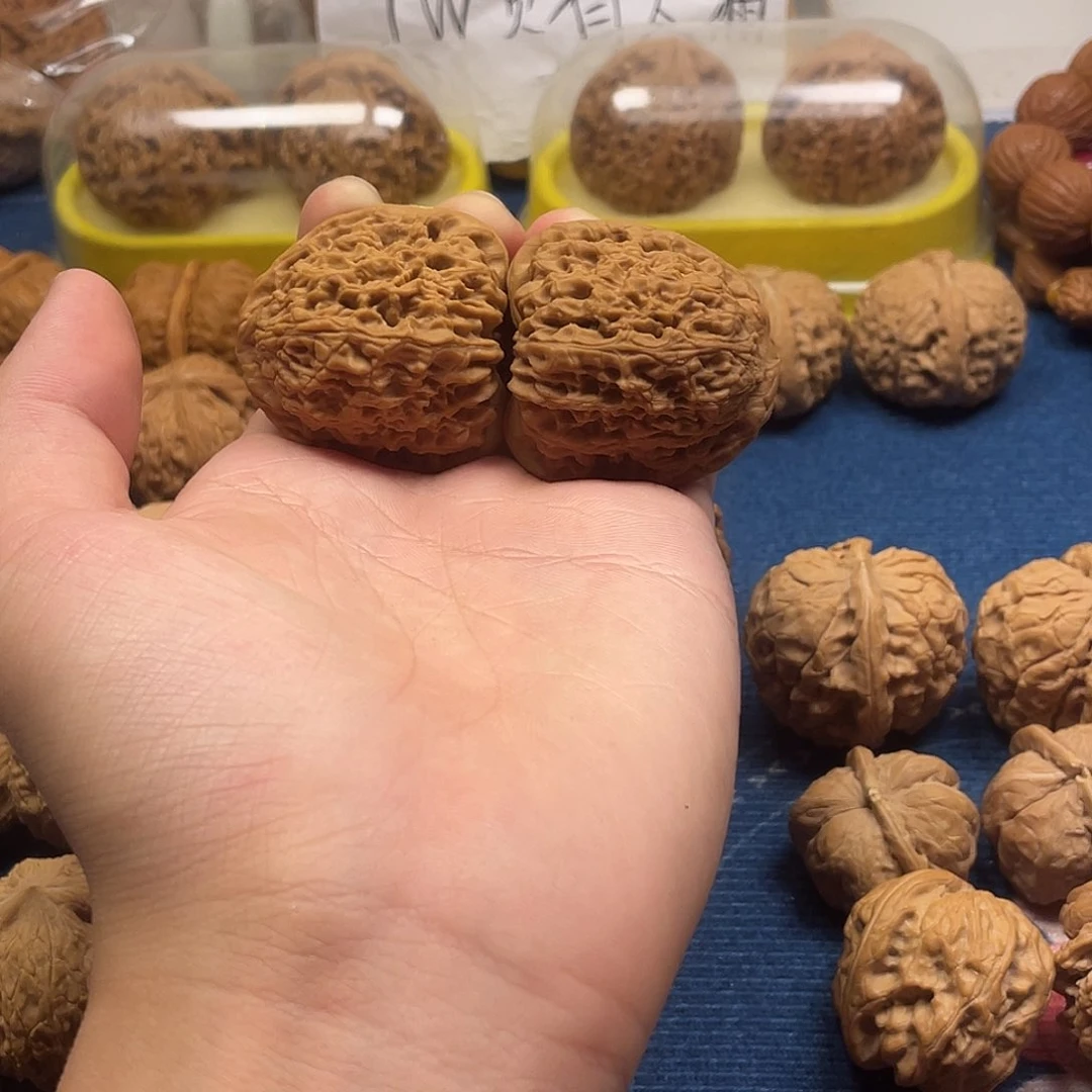 文玩核桃吊坠南疆石