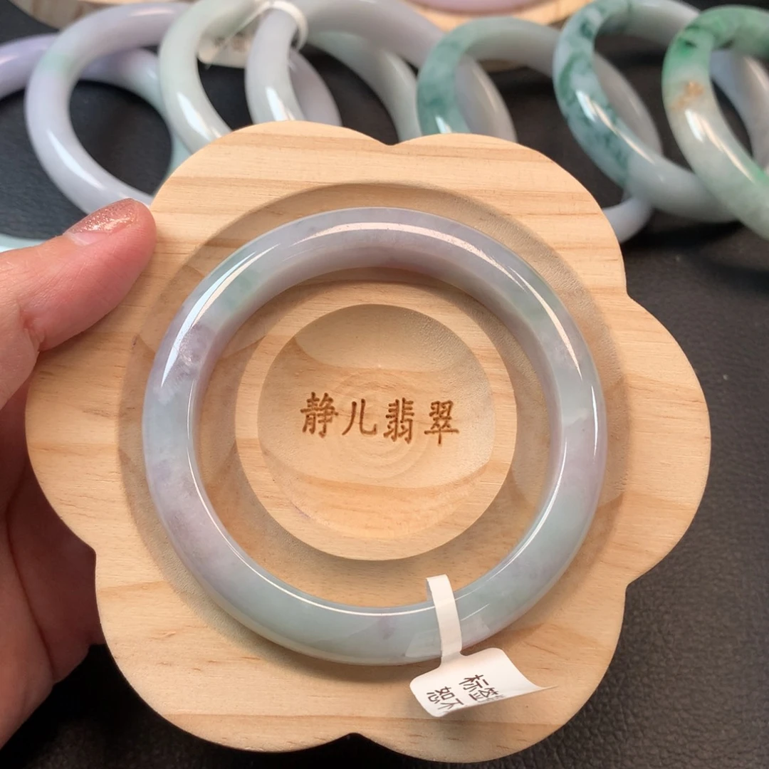 翡翠手镯未镶嵌56.6圈口