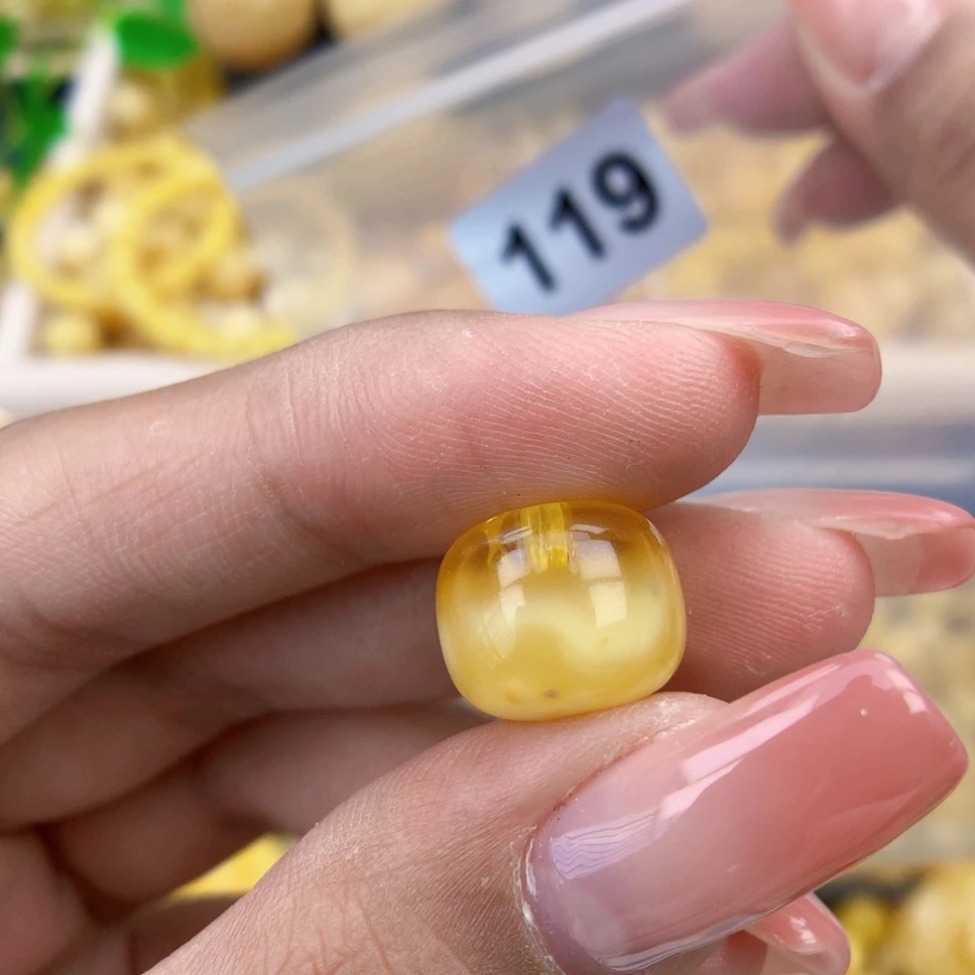 未镶嵌琥珀珠宝奇石13