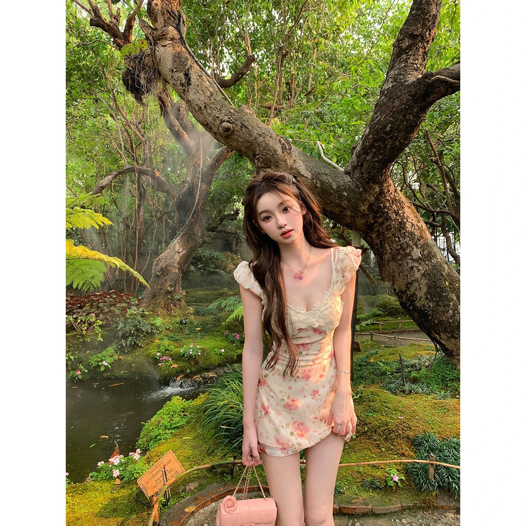 你的懒懒llan【巡蝴蝶之际】网纱蝴蝶绣波点碎花两色连衣裙LL24047
