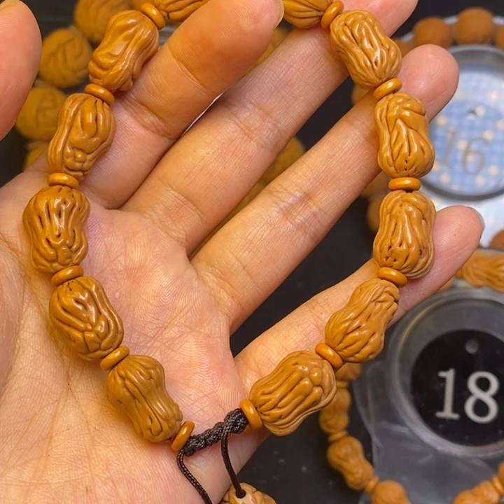 桃核吊坠秦岭龙纹桃核！！