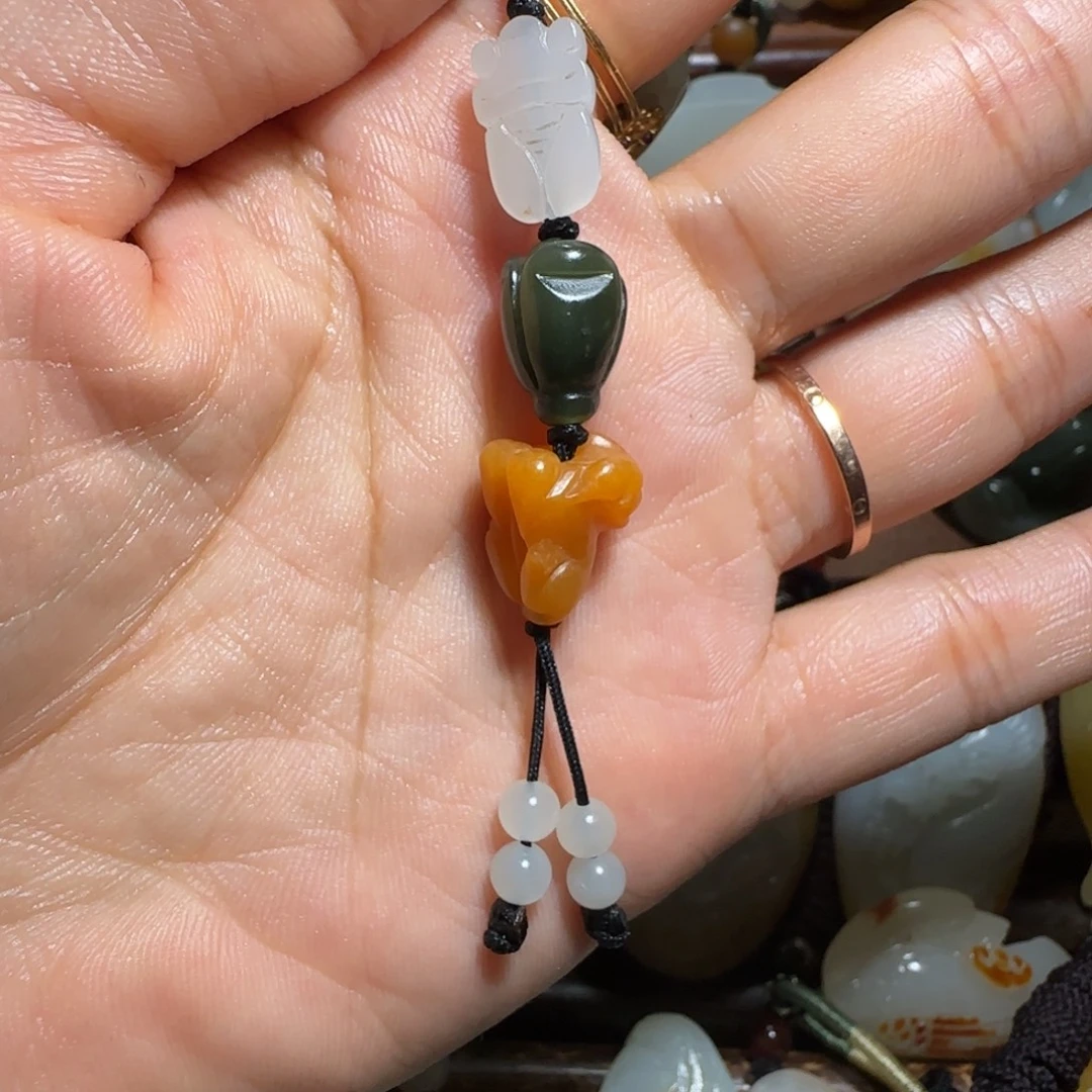 和田玉未镶嵌挂件