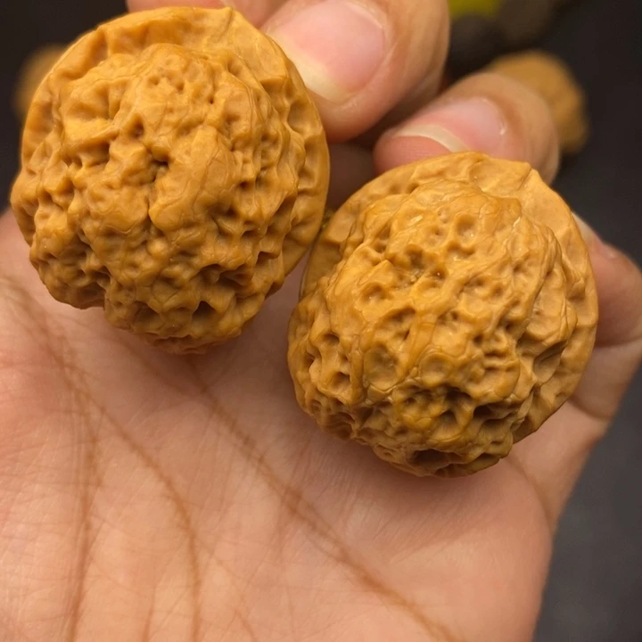 文玩核桃吊坠34尺麻山疙瘩包