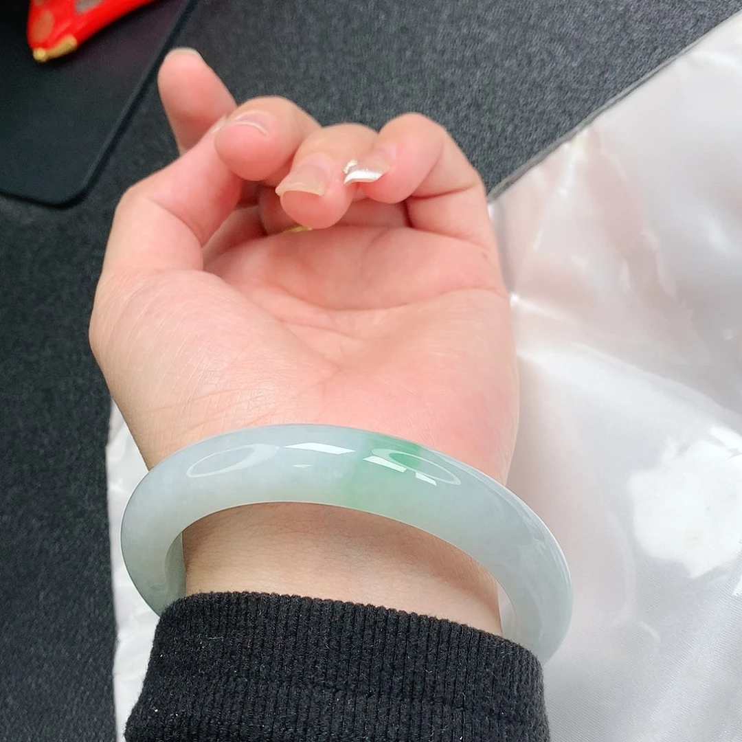 【闪购商品】未镶嵌手镯翡翠，62.6