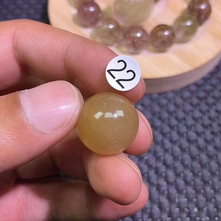 M***o水晶吊坠(不含链)未镶嵌
