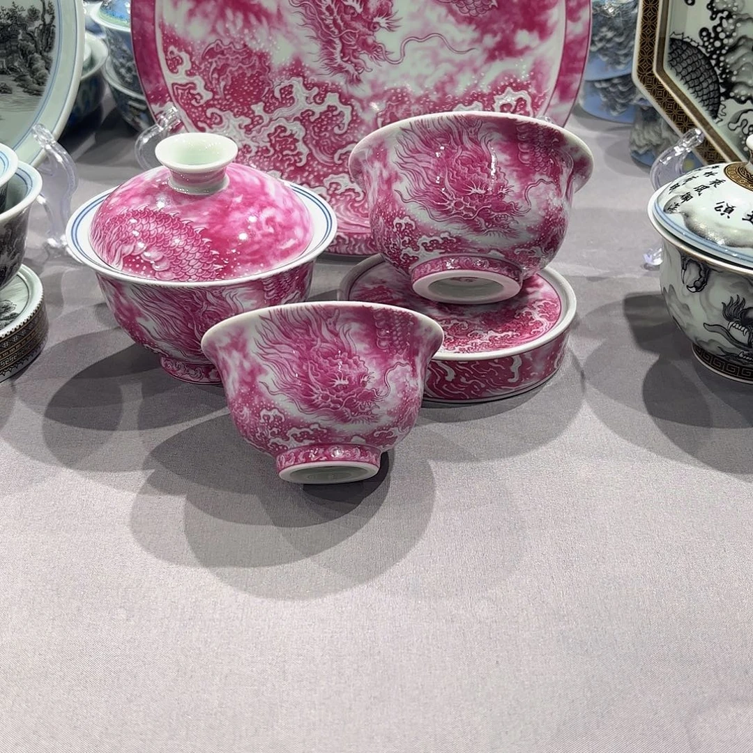 瓷片景德镇陶瓷学院副院长兼美术