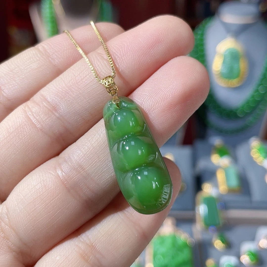 和田玉（碧玉）吊坠18K金镶嵌