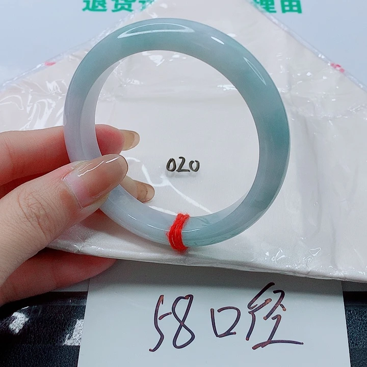 翡翠未镶嵌手镯翡翠