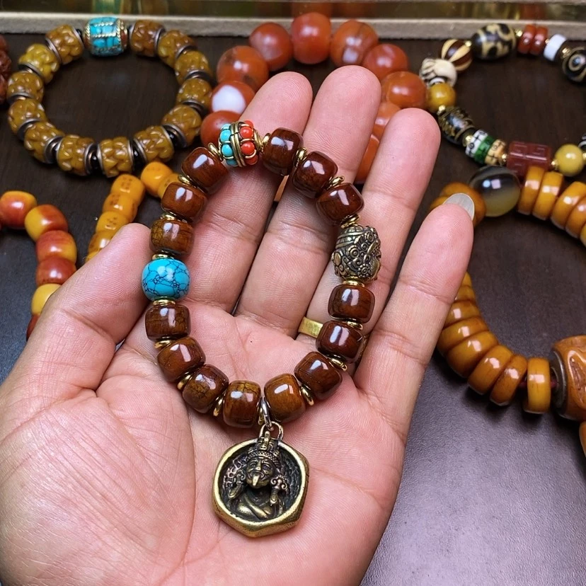 【闪购商品】玻璃颈饰我们要好好学习