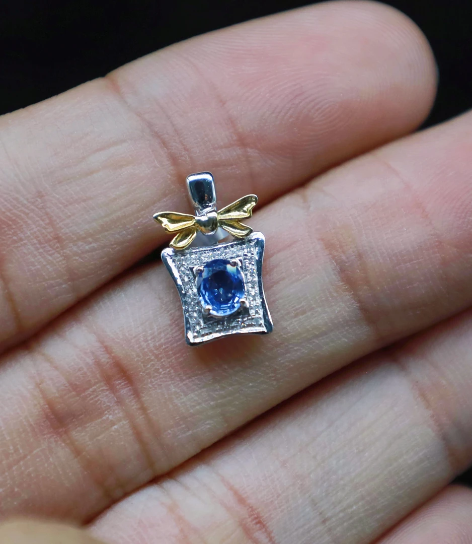 18k 金蓝宝香水瓶吊坠
