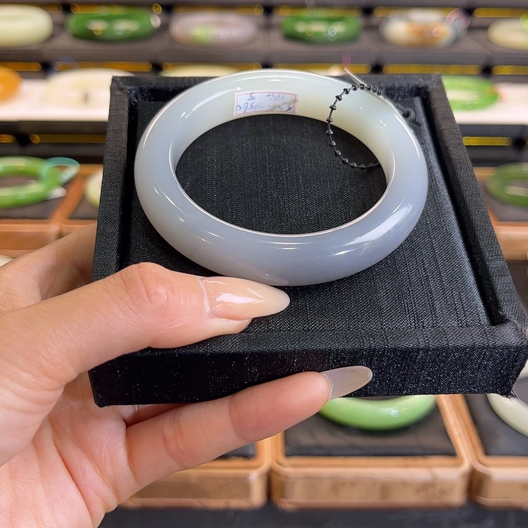 和田玉未镶嵌手镯55 56