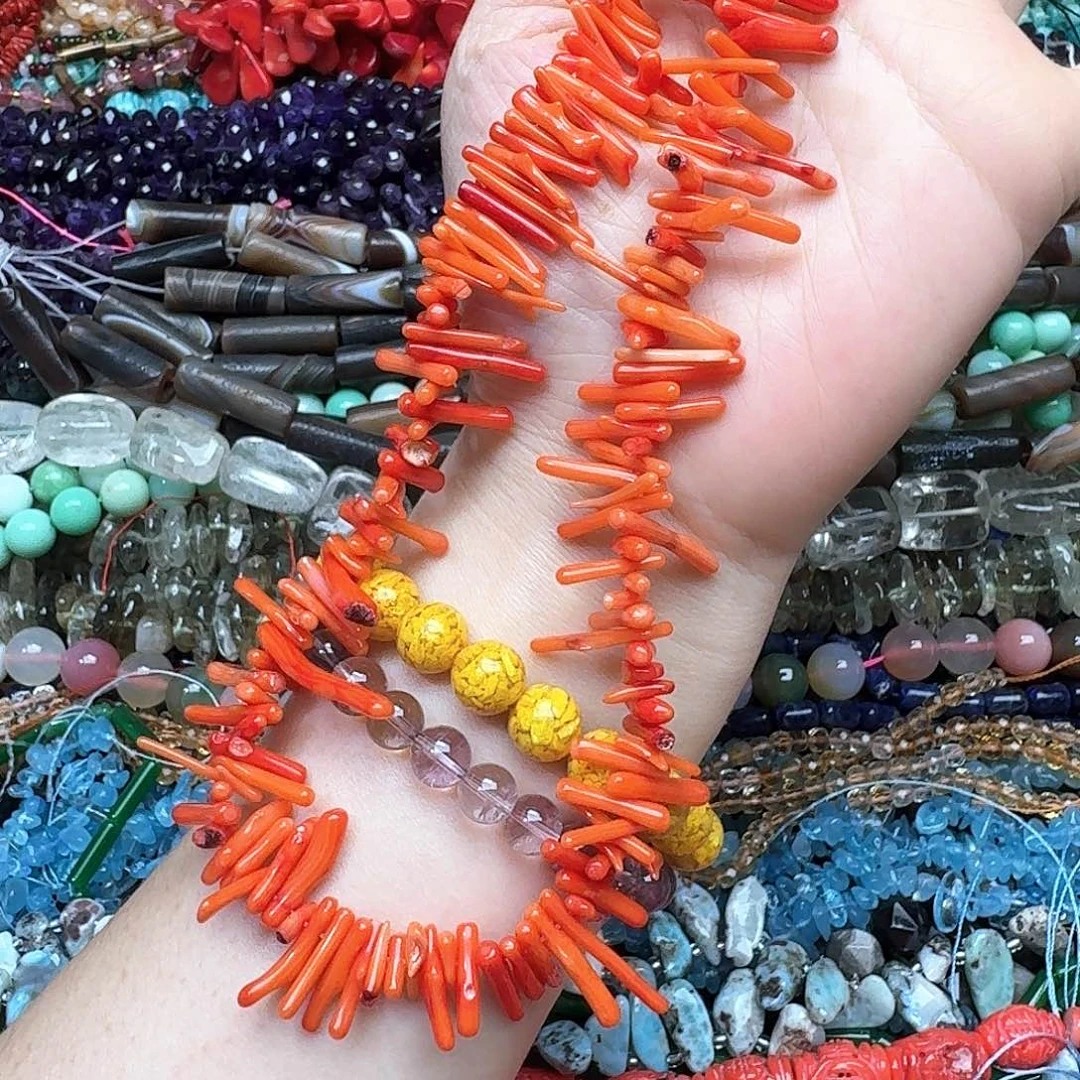 玛瑙/玉髓未镶嵌珠宝半成品一条三姑娘长牙