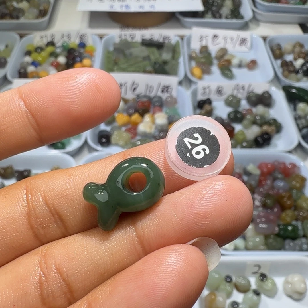 和田玉未镶嵌珠宝奇石