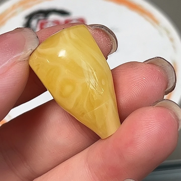 阳***8裸石蜜蜡未镶嵌46