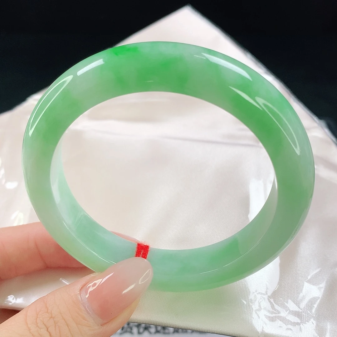 翡翠手镯未镶嵌218翡翠