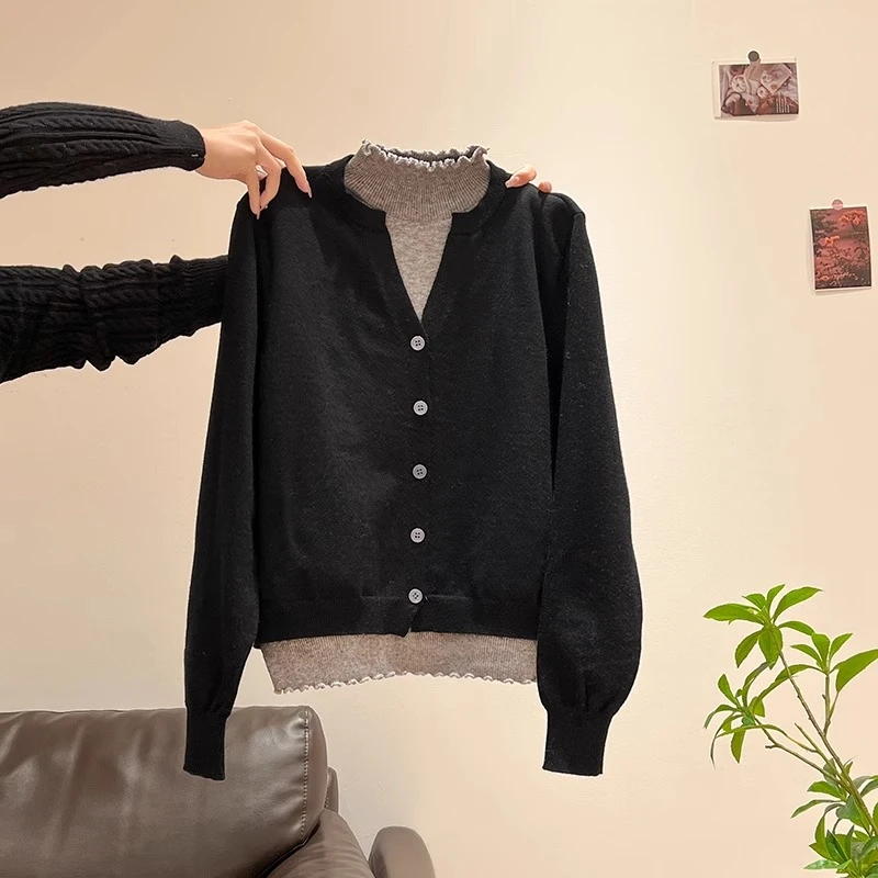 黑色假两件拼接半高领设计感长袖针织打底衫女款春季新款外穿上衣