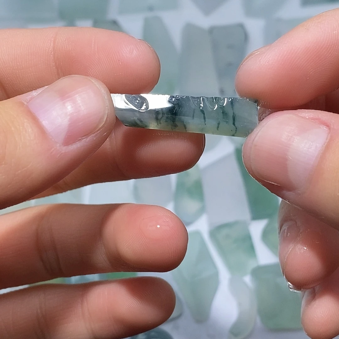 翡翠未镶嵌颈饰7433