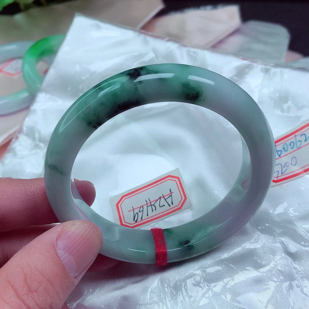 翡翠手镯未镶嵌圈口61