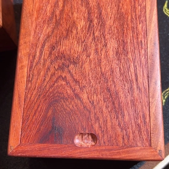花梨木类端景台盒子
