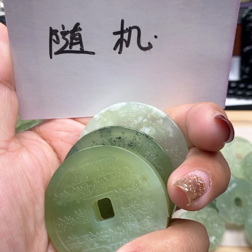 【闪购商品】蛇纹石玉颈饰未镶嵌