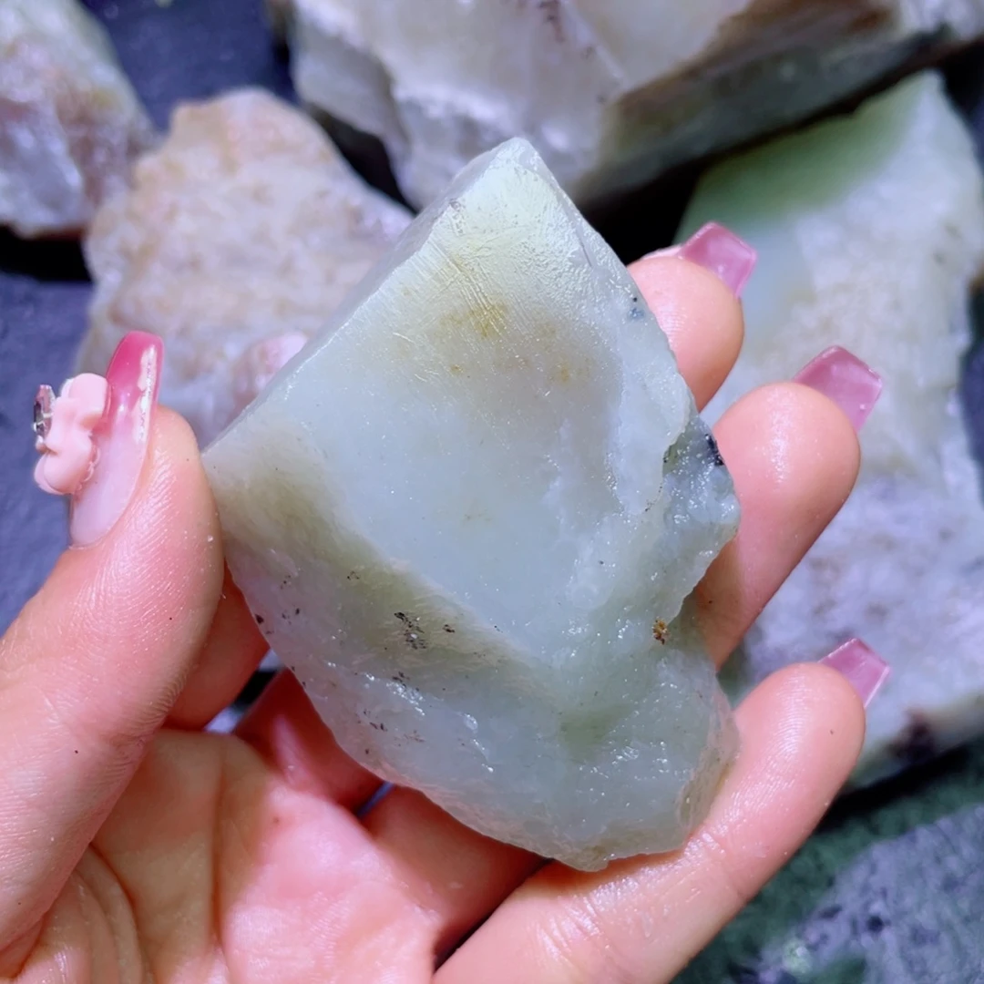 和田玉未镶嵌珠宝半成品