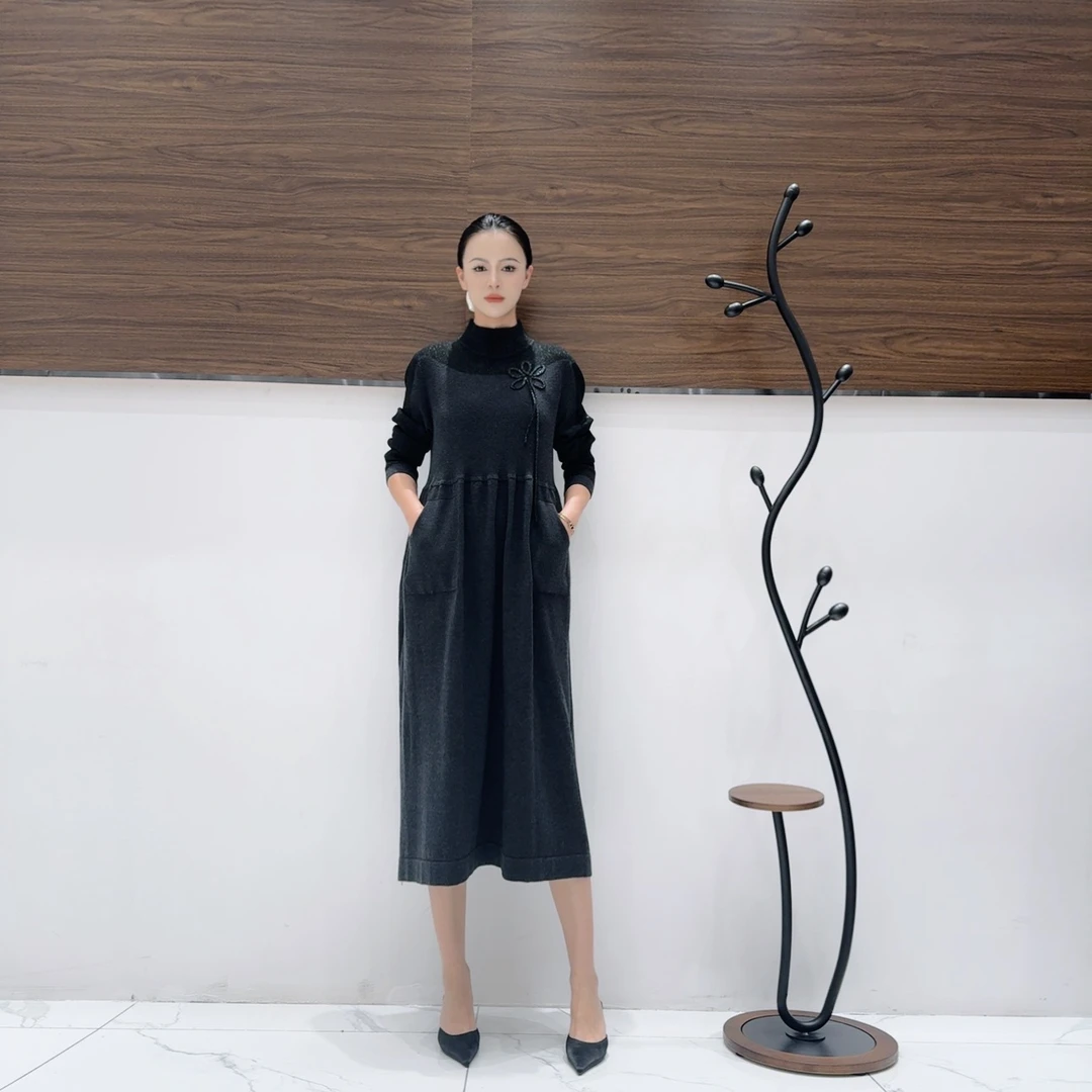 A294深灰色提花设计款气质秋冬轻奢针织连衣裙时尚复古