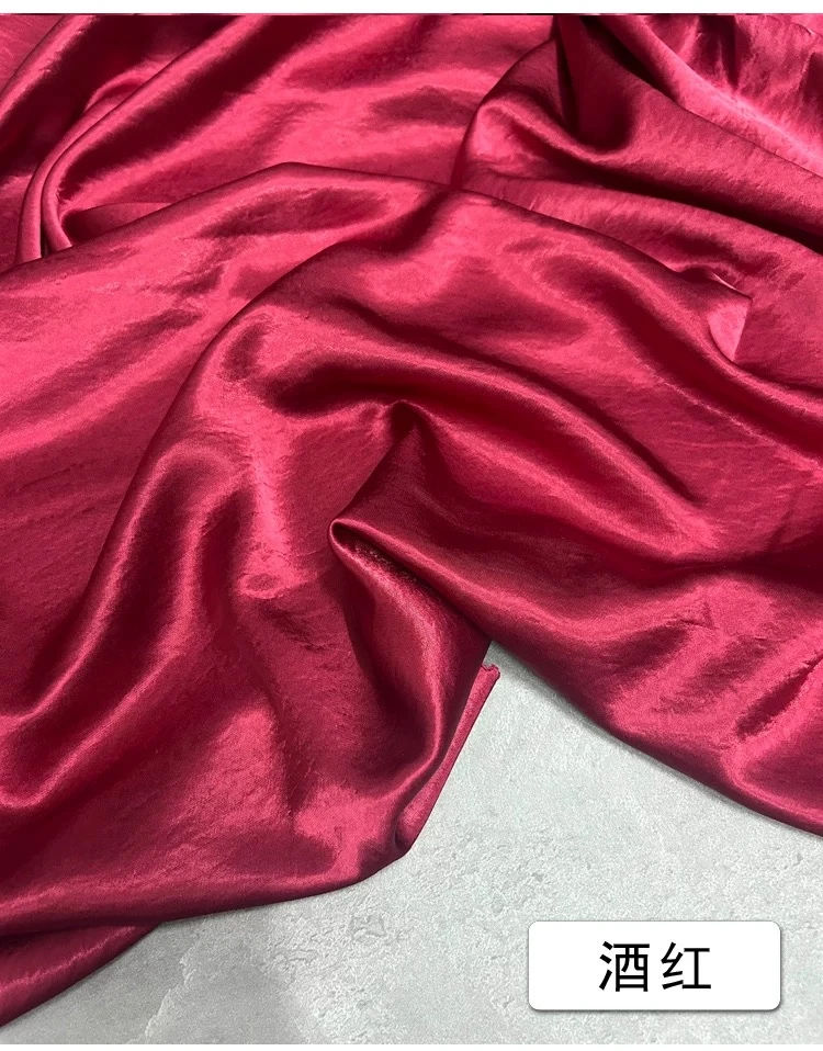 酒红鎏金段缎服装提花面料