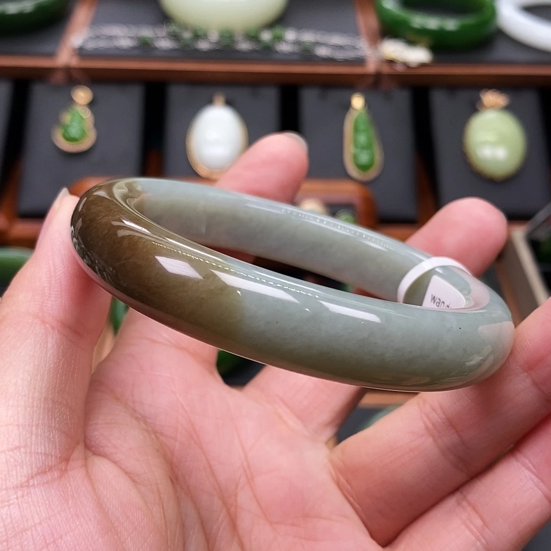 和田玉（糖玉）未镶嵌手镯6061