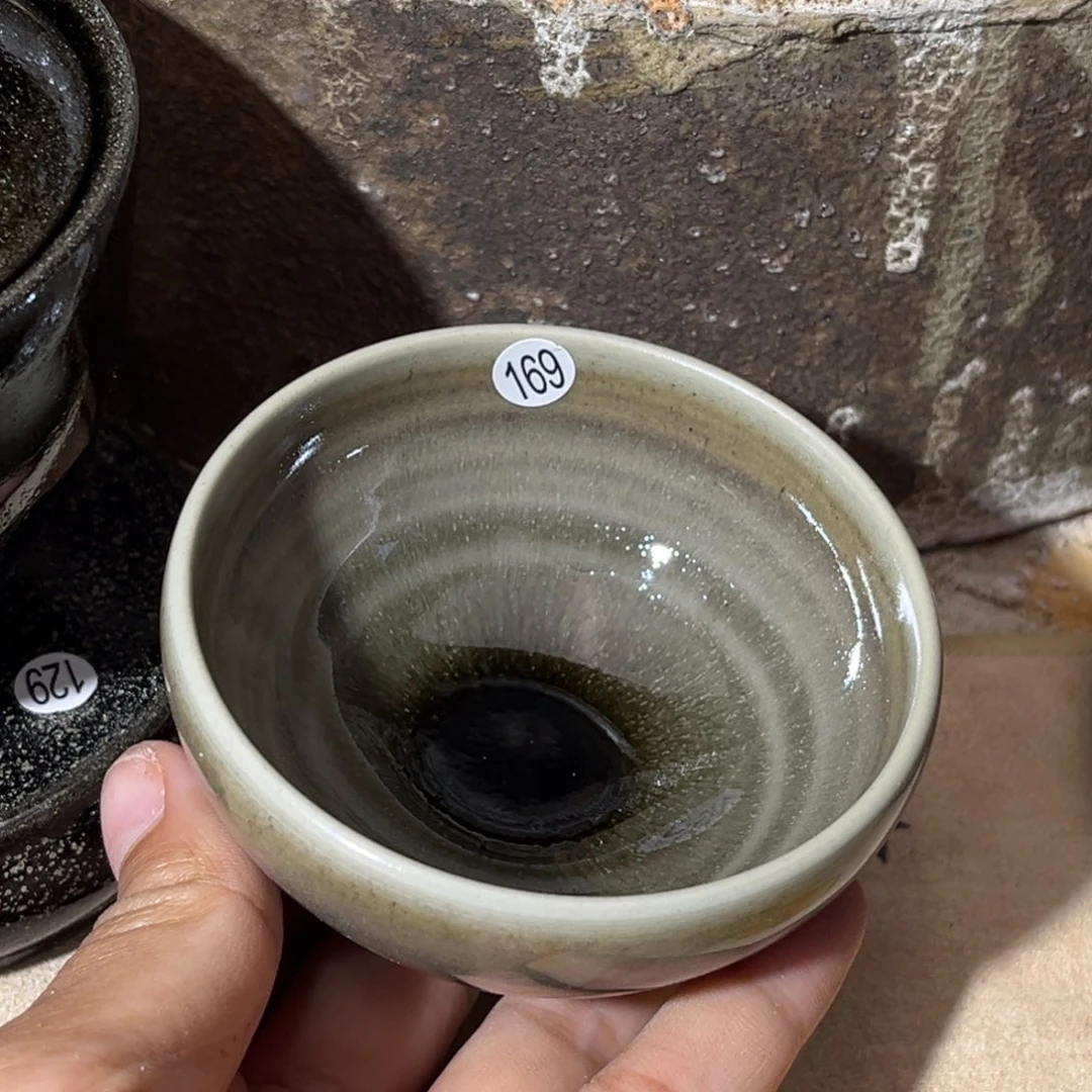 茶盏义兴龙窑坚持真柴烧