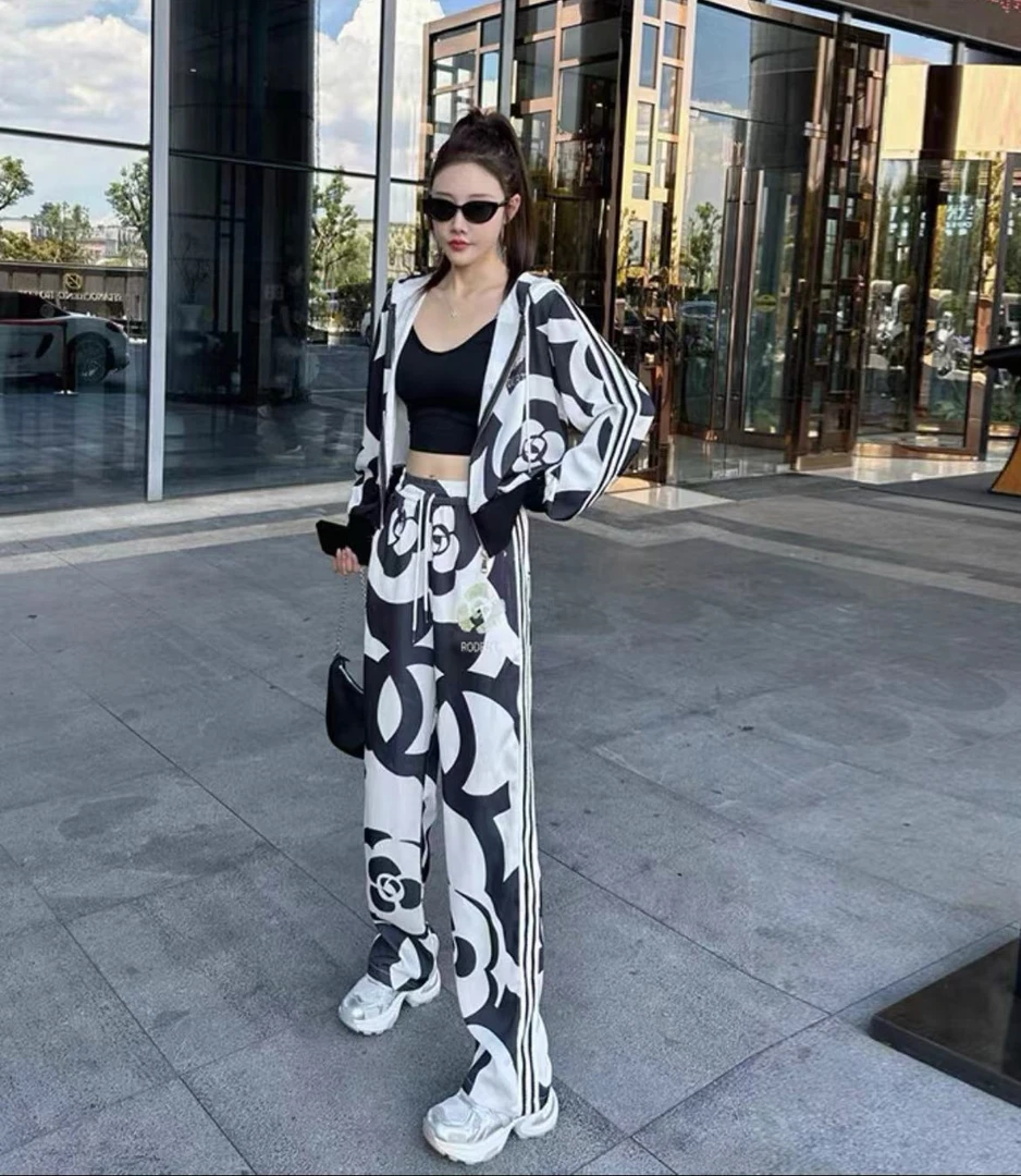 131 欧货山茶花烫钻醋酸绸缎套装女秋2025时髦休闲服宽松阔腿长裤