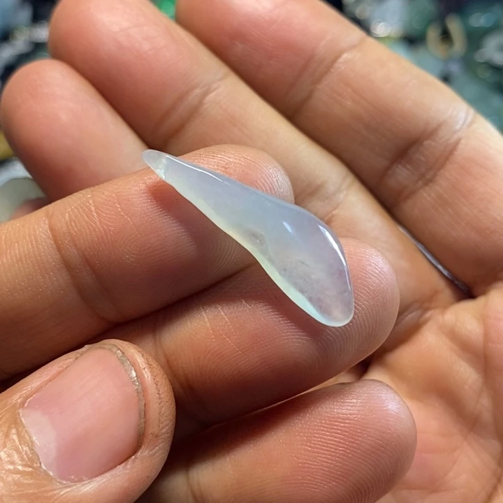 翡翠未镶嵌颈饰天然缅甸翡翠A货随形吊坠