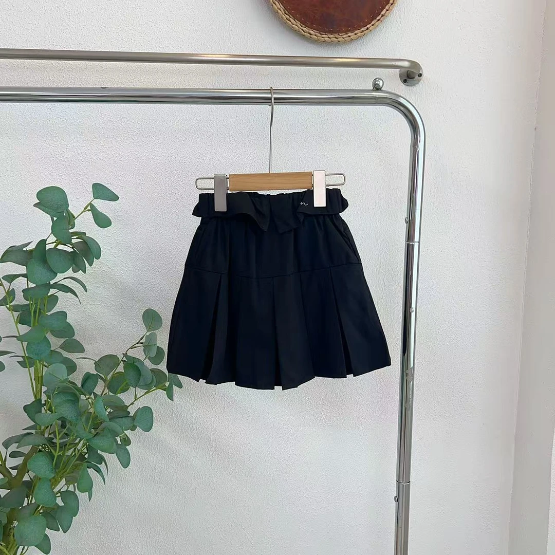 2073锁黑色百褶短裙