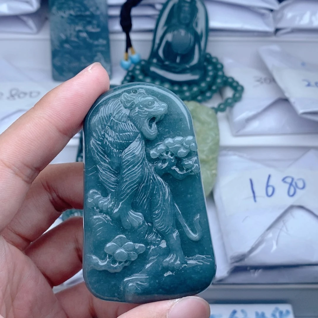 【闪购商品】颈饰未镶嵌翡翠