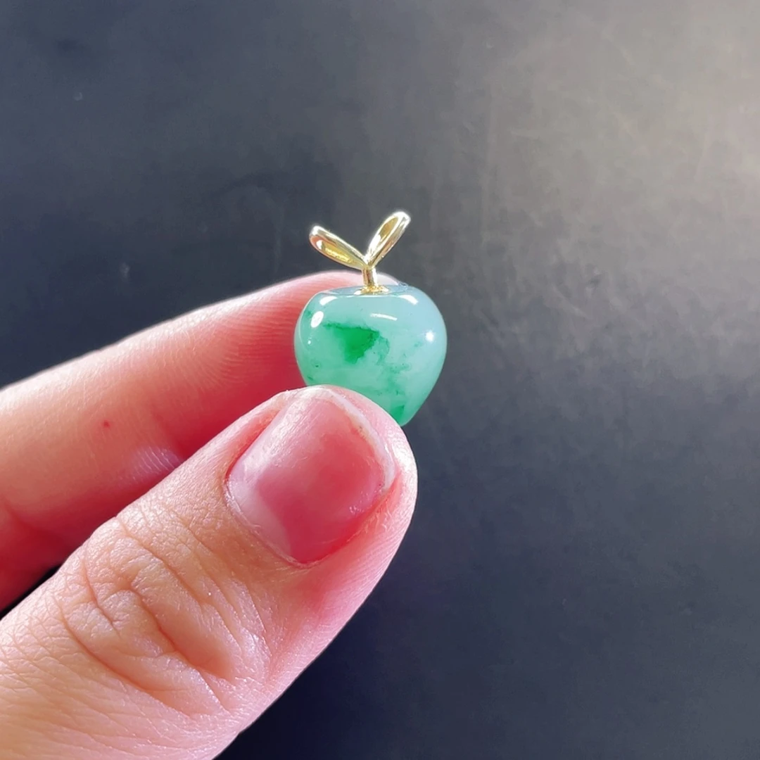 【闪购商品】颈饰银S925镶嵌石英质玉