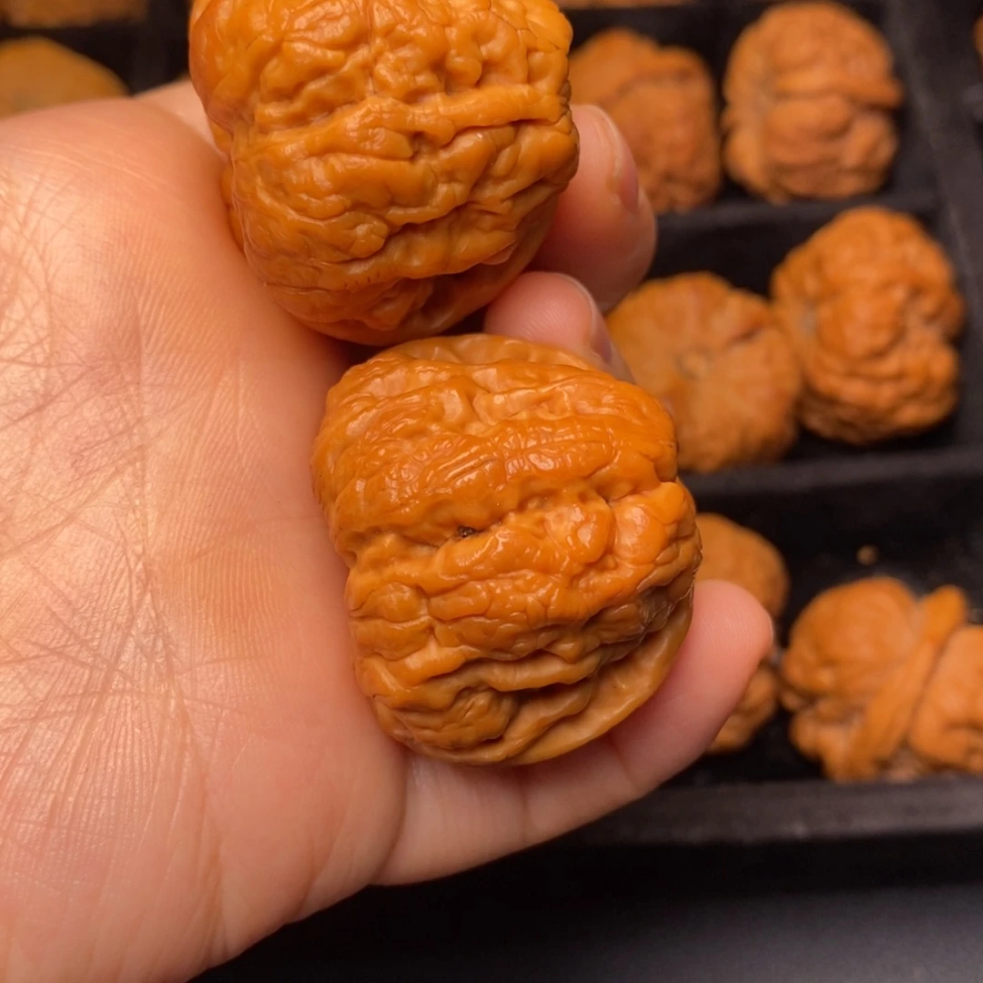 文玩核桃吊坠秦岭野生核桃