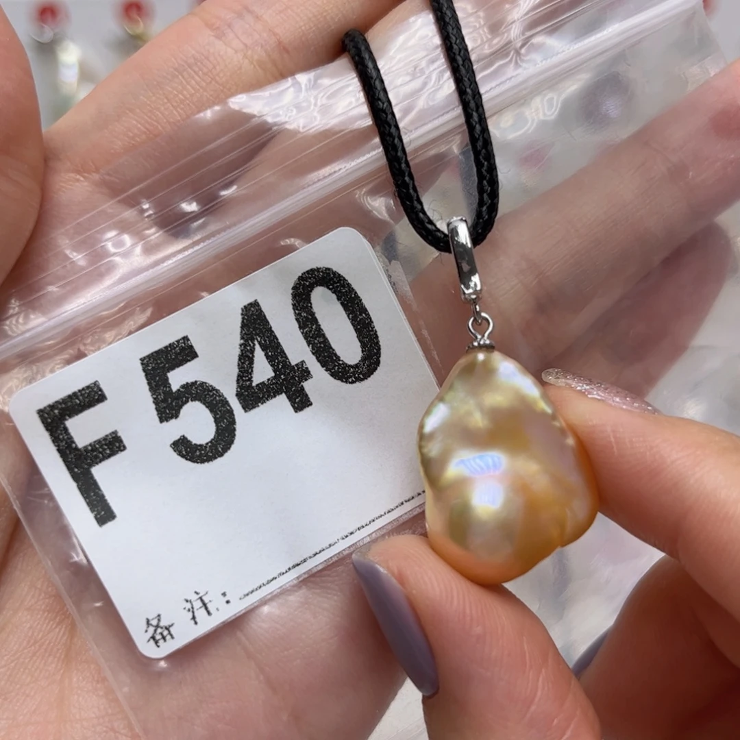 颈饰未镶嵌淡水珍珠